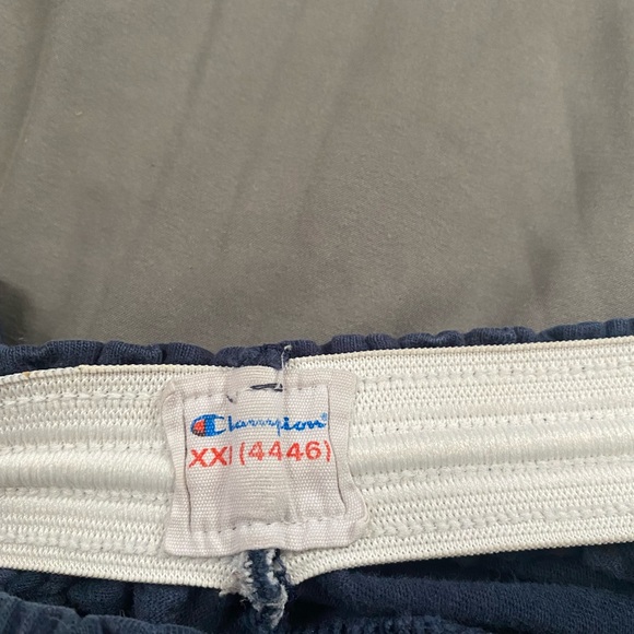 Unisex Vintage Champion Shorts - Picture 4 of 4